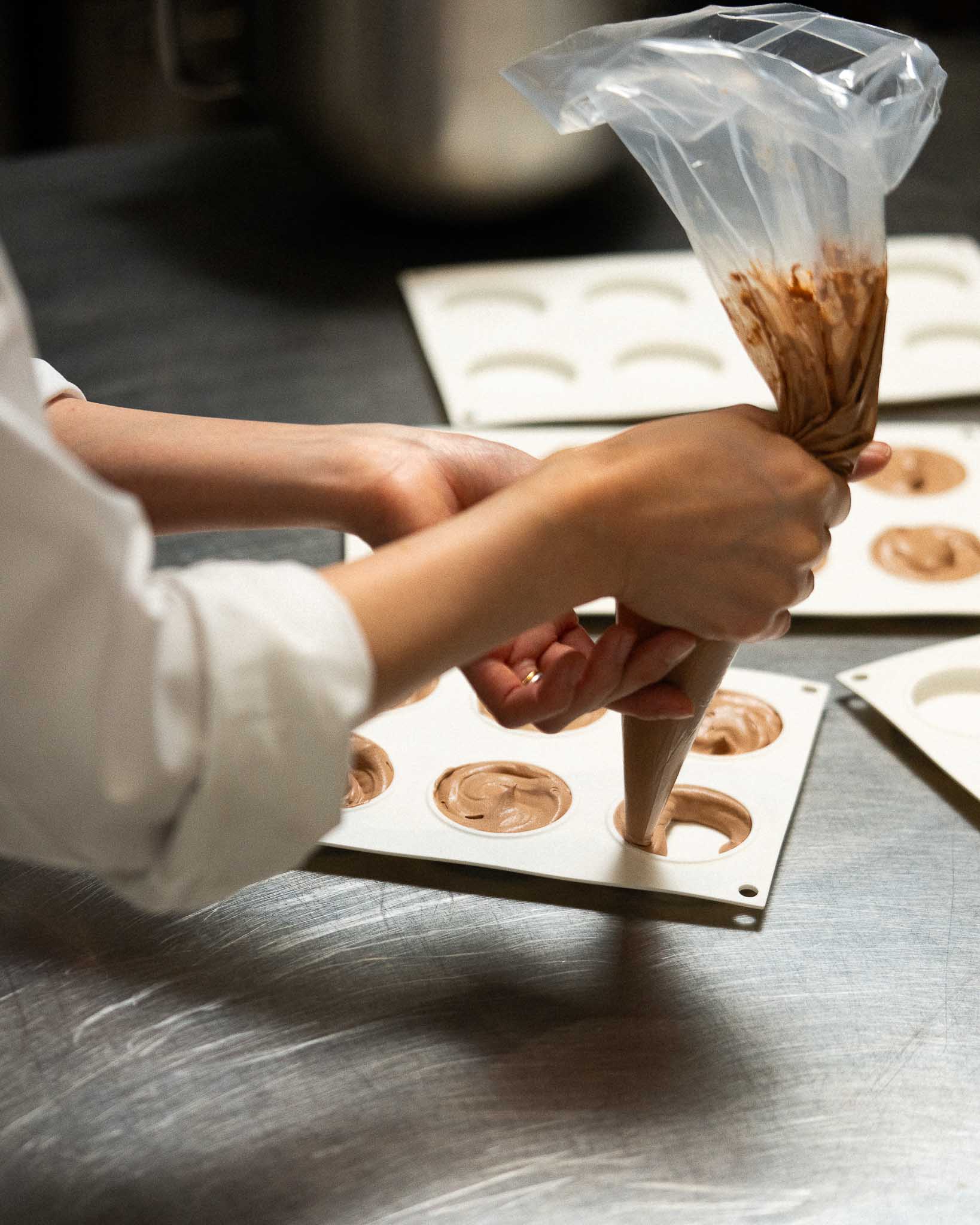 Pochage de crème de chocolat